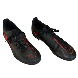 Nike Phantom red and black swoosh youth soccer cleats size 6Y